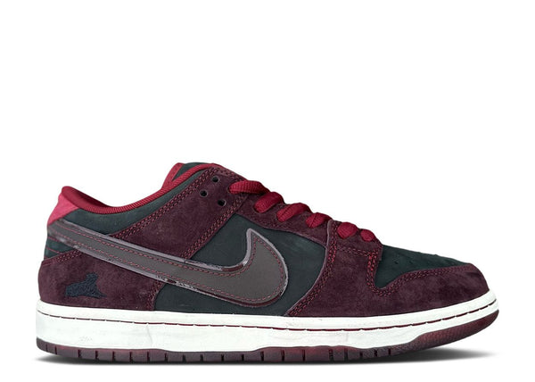 RIOT SKATESHOP X DUNK LOW SB 'MAHOGANY DARK BEETROOT'